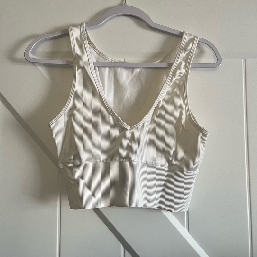 White Cropped Workout Tank - Picture 3 of 8